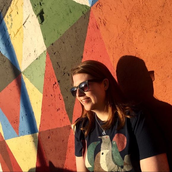 Meet your Posher, Danielle - Picture 1 of 1